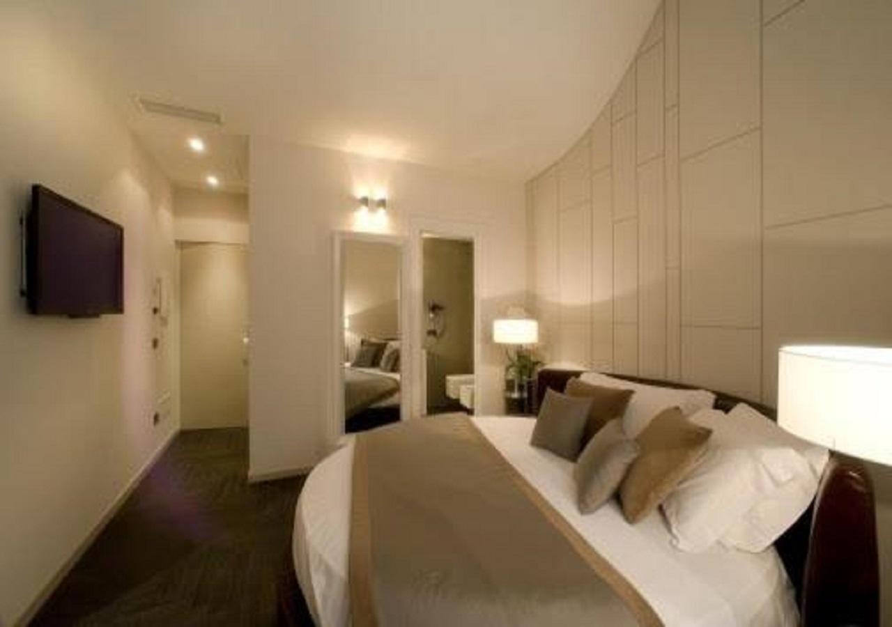 Piazza Del Gesu' Luxury Suites Roma Exterior foto