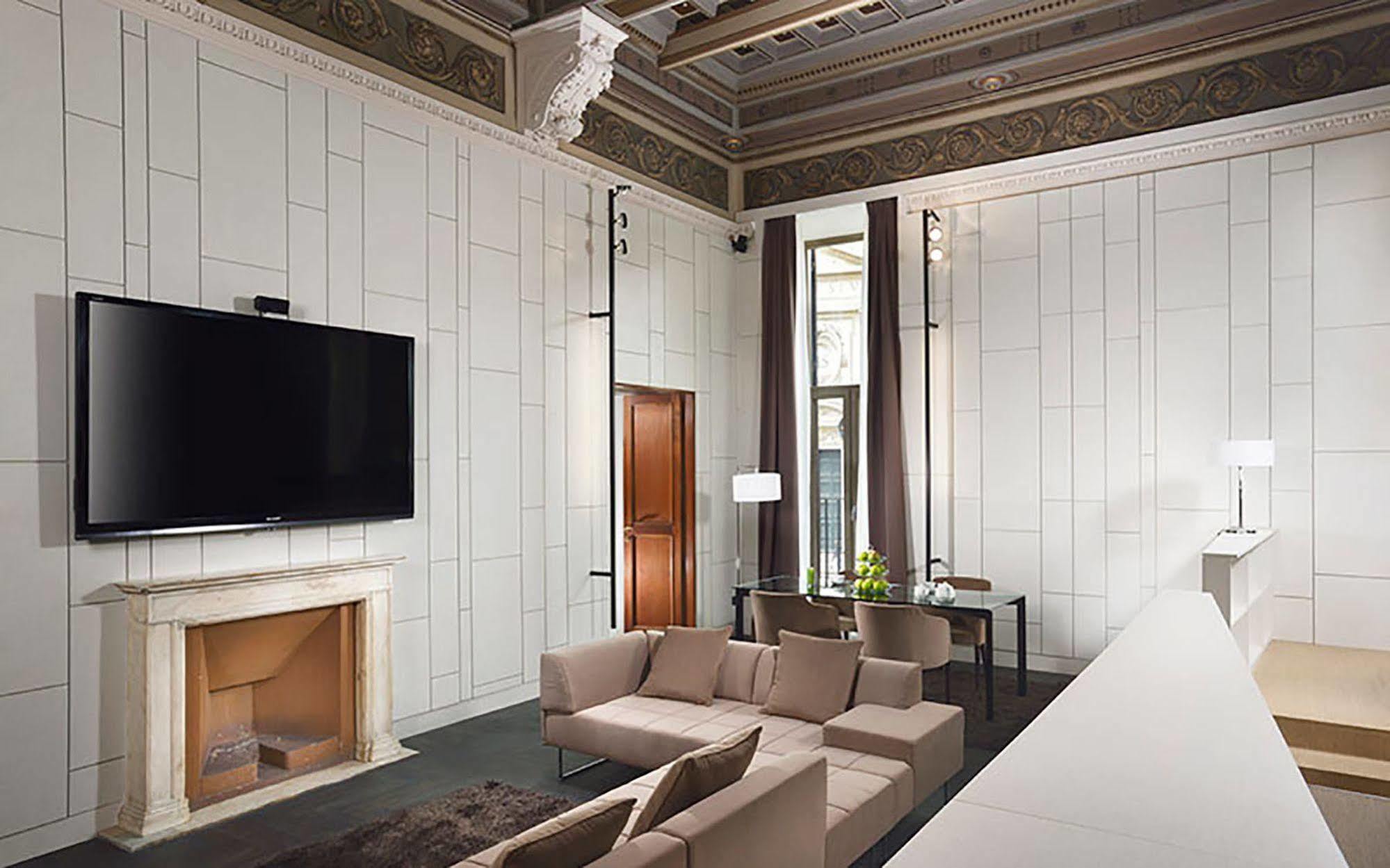 Piazza Del Gesu' Luxury Suites Roma Exterior foto